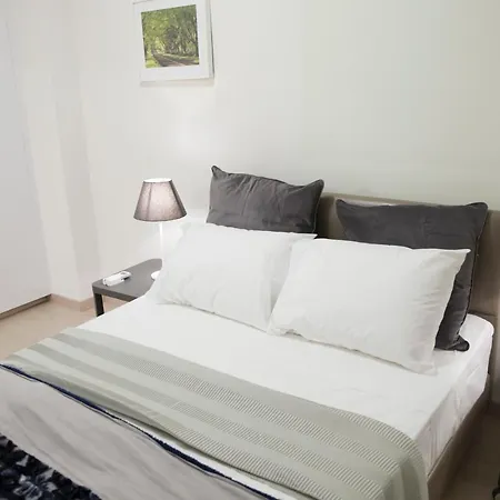 Down Town Luxury Suites Nicosia